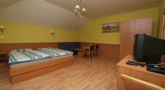 Трёхместный номер Standard Hotel Macocha