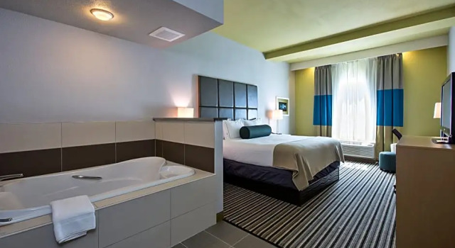 Двухместный номер Deluxe Holiday Inn Express Hotel & Suites, Carlisle-Harrisburg Area by IHG