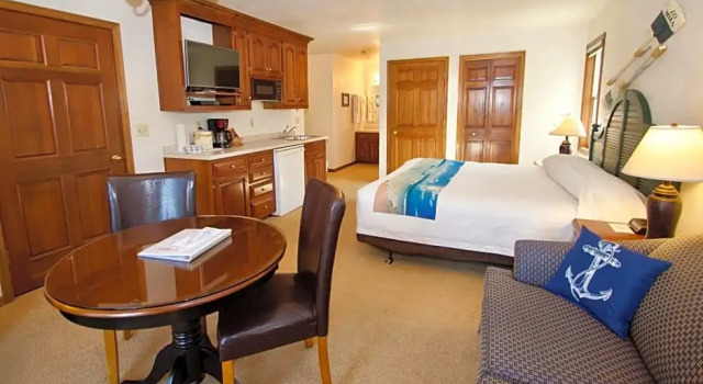 Двухместный номер Standard с балконом Baileys Harbor Yacht Club Resort