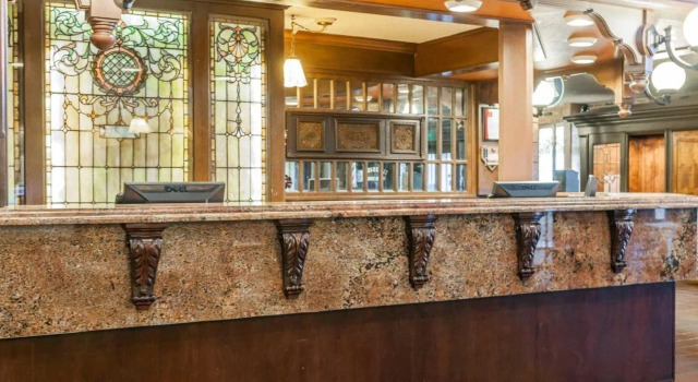 Clarion Hotel And Conference Center, Reserva ahora Hotel Columbus Indiana