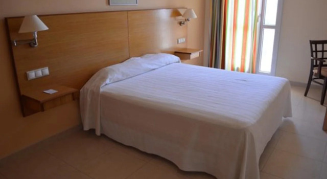 Hotel Almedina Spa, Забронировать Курортный отель Медина-Сидония Los Alcornocales Natural Park, рядом с Museo Arqueológico de Medina Sidonia