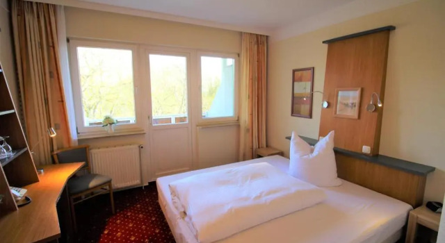Одноместный номер Standard с балконом Parkhotel Klüschenberg