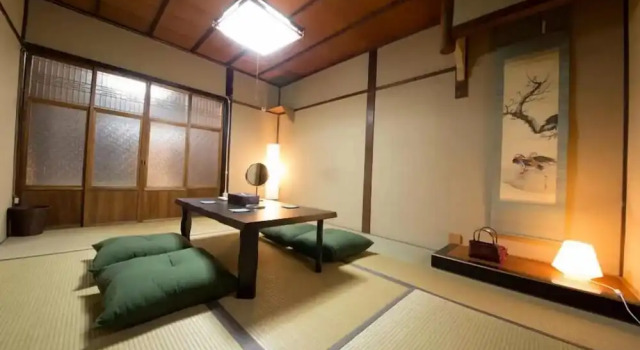 JQ Villa Kyoto Mibu, Book Villa Karahashi-rajōmonchō Kyoto