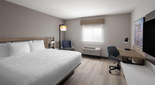 La Quinta Inn & Suites by Wyndham Greenville Woodruff Rd.