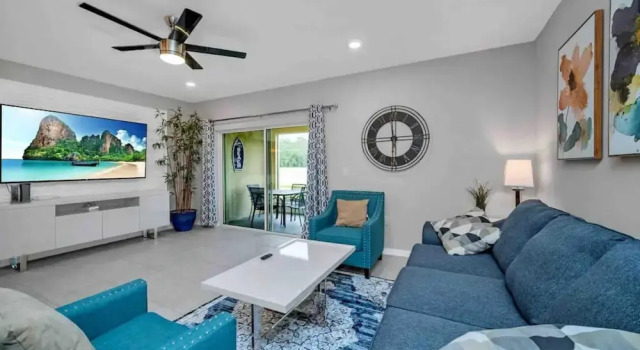 Super Boho Chic Stylish Blend Near Disney
