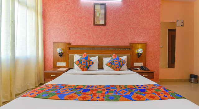Номер Deluxe Fabhotel Royal Residency