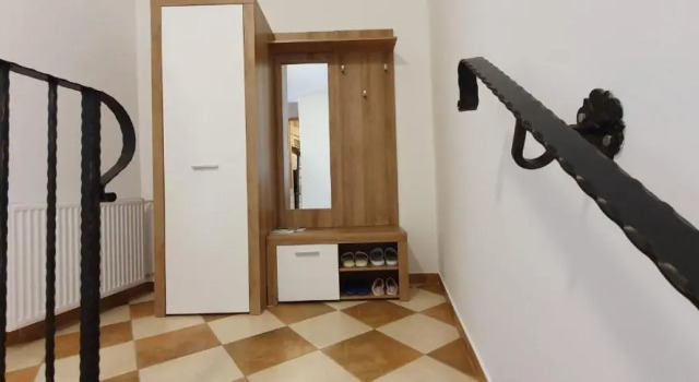 Sasvár Apartman, Buchen Sie Ferienwohnung Eger 
