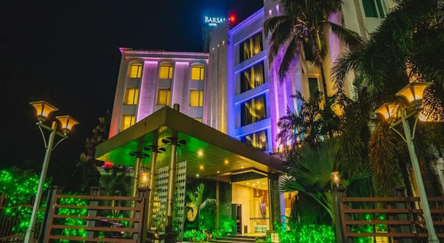 Barsana Hotel & Resort, Book Ferieresort Hoteller i Siliguri med pool, Swimmingpool