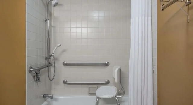 Двухместный номер для гостей с ограниченными возможностями Days Inn by Wyndham Harrisburg North