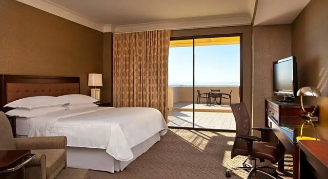 Двухместный люкс Пентхаус Sheraton Crescent Hotel
