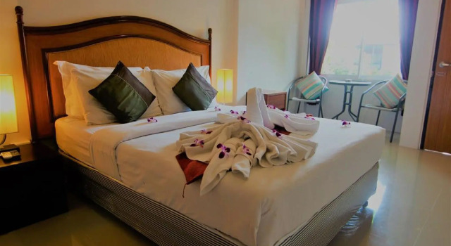 Bangrak Samui Beach Resort, Забронировать Курортный отель Отели Бан-Ао-Банграк 3 звезды, рядом с Пирс Банграк, 3*