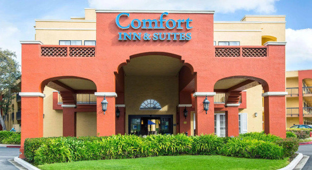 Четырёхместный номер Standard Comfort Inn & Suites San Francisco Airport North