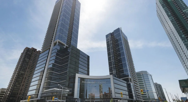 Metropolis Suites Yonge Sheppard, Забронировать Отель Отели Торонто с бассейном, рядом с Museum of Contemporary Canadian Art, Бассейн