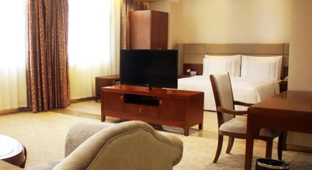 Zhongfei Grand Sky Light Hotel, Prenota Hotel Yulin Shaanxi