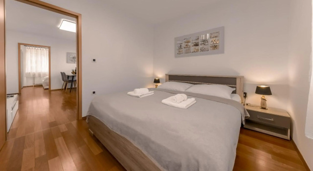 Four Seasons Apartment - FREE PARKING, Book Apartment Zagreb Croatia, near Zagreb Fair