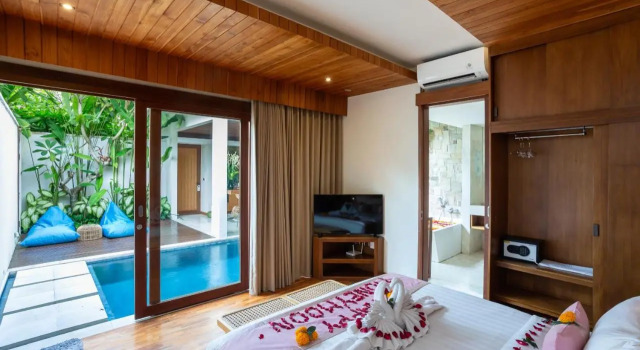Bali Vilaasee, Rezervovat Vila Hotely v Bali se snídaní, Snídaně