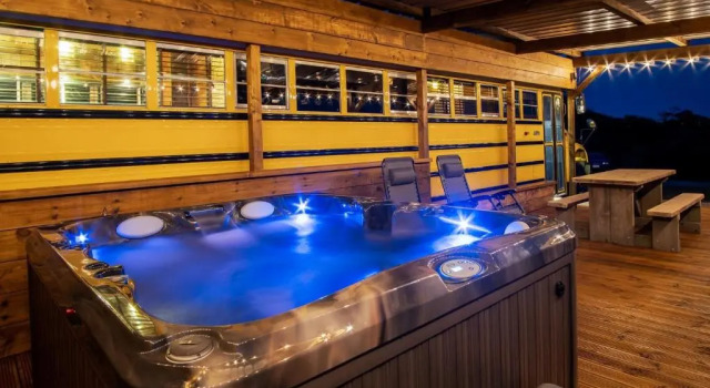 Апартаменты American School Bus - 1 Bedroom  - Blossom Farm - Tiers Cross