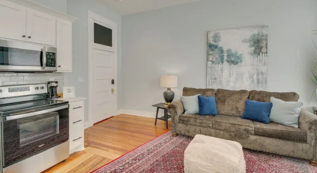 Апартаменты Modern Downtown Hot Springs Vacation Rental!