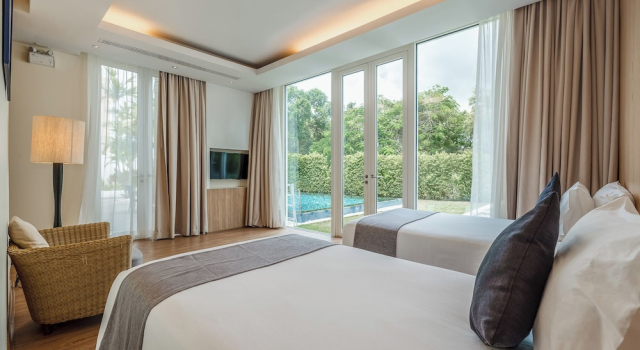 Вилла с 3 комнатами Andaman Pool Villas, Maikhao Beach Phuket