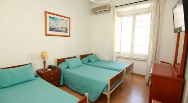 Трёхместный номер Standard Residencial Joao XXI
