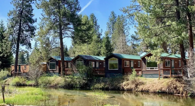 Четырёхместный семейный номер Standard Crater Lake Resort