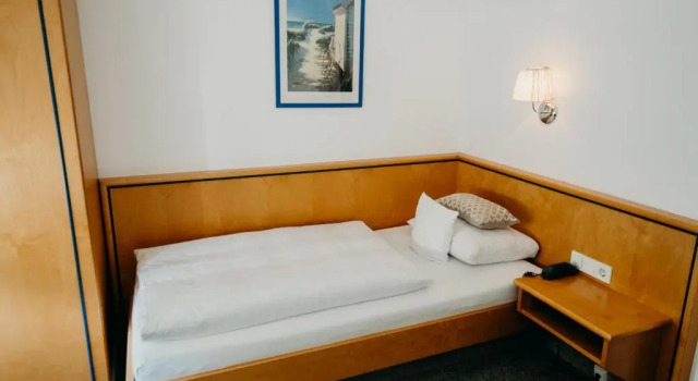 Одноместный номер Economy Hotel Crystal