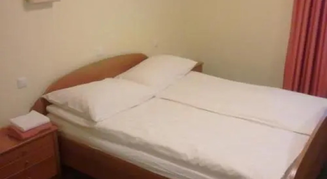 Guesthouse Češnar, Забронировать Отель Отели в центре Церклье-на-Гореньскем, в центре