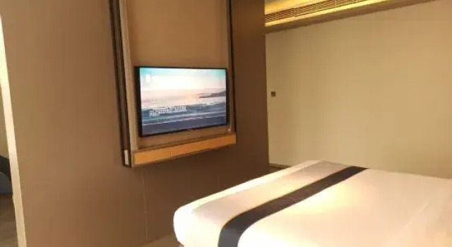 Люкс Homeinn Selected Hotel (Heze Guangzhou Road Xinkai International Home Plaza)