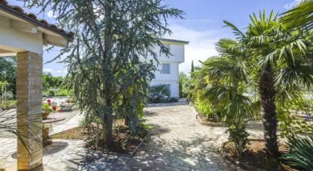 Apartments Ljubica 2424, Prenota Appartamento Hotel a Isole Quarnerine con parcheggio, Parcheggio