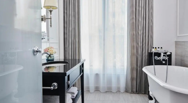 Двухместный полулюкс с балконом InterContinental Paris Le Grand by IHG