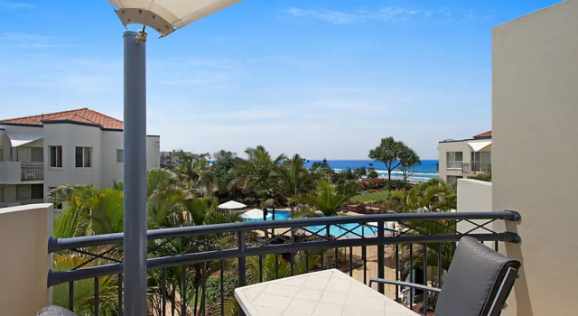 Апартаменты с 2 комнатами с балконом и с видом на сад Golden Riviera Beach Resort