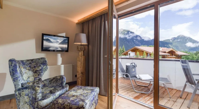 Полулюкс с балконом Hotel Karlwirt