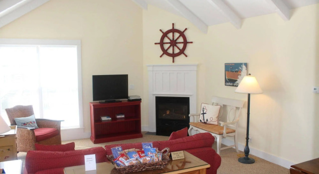 Captain's Cottage Suites, Varaa Lomakoti Grand Haven Michigan