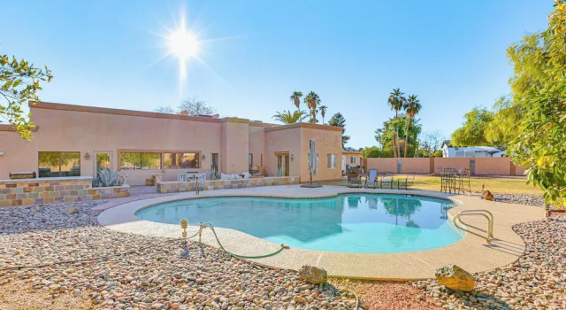 Modern Studio w/ Pool Access in Scottsdale!, Забронировать Апартаменты/квартира Финикс 