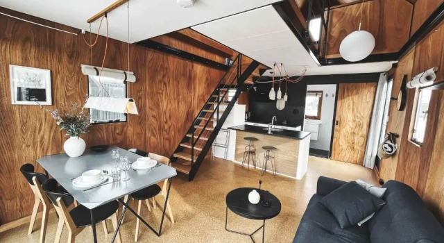 Семейный коттедж Basecamp Tiny House Eco-resort IJmuiden