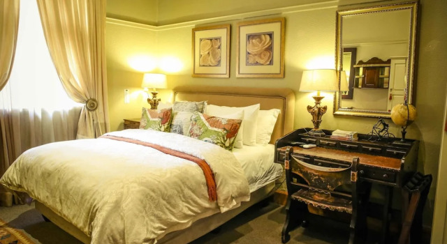 Номер Comfort Riverside Guest Lodge