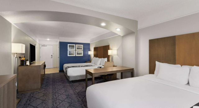 La Quinta Inn and Suites by Wyndham at WaTiki Waterpark
