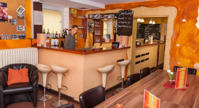 Кровать в общем номере Hostel Alex 30