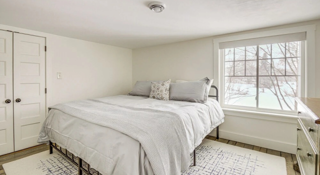 Коттедж Cozy Wolfeboro Home w/ Private Deck: 1 Mi to Lake