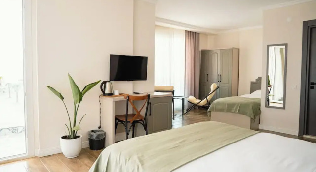Номер Comfort Koi otel