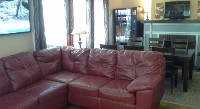 JARVIS Edgewater Park & Beach 5BD Villa, Book Villa Sommerhuse i Ohio, Hytte