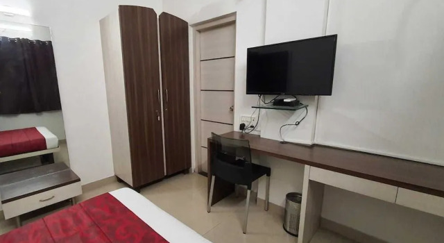 Hotel Bhooshan Airport road