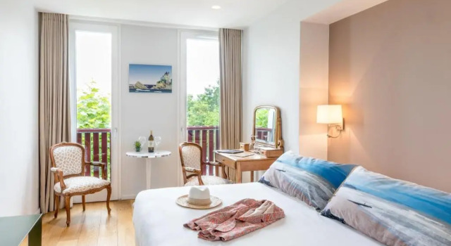 Двухместный номер Comfort Hôtel Briketenia