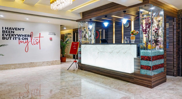 Classic Square by OYO Rooms, Забронировать Отель Пуна штат Махараштра, рядом с Empress Botanical Gardens