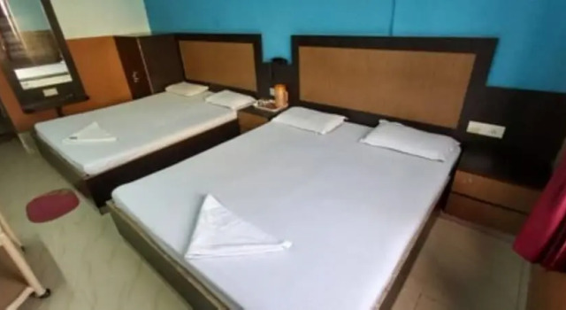 Deluxe Vierer Zimmer Goroomgo Samrat Palace Puri