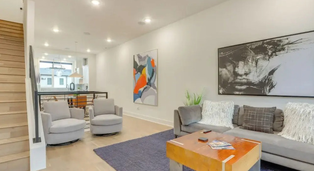 Апартаменты Near Downtown: Luxury Townhome in Bentonville!