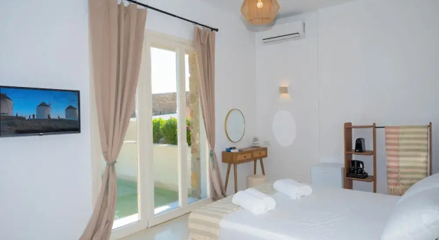 Adyton Luxury Suites & Pools Mykonos