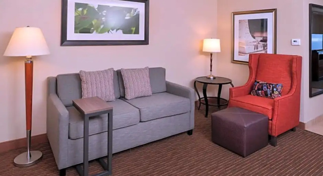 Полулюкс Hilton Garden Inn White Marsh