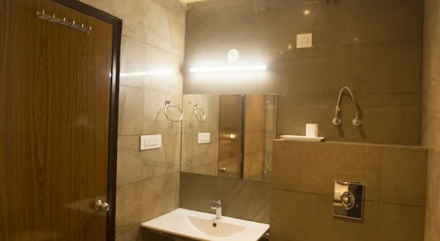 Люкс Royal Hotel Kings Regency
