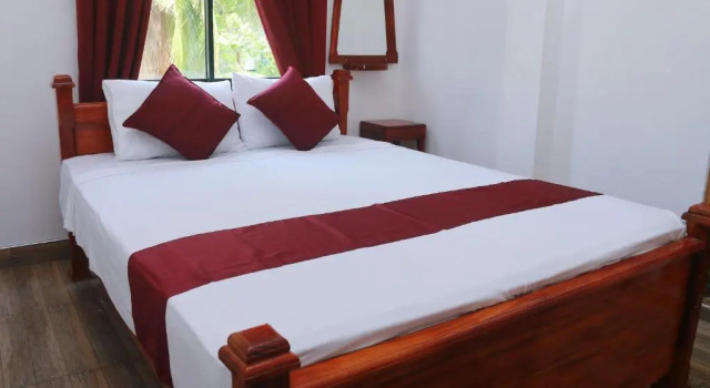 Sarath Home Stay And Safari